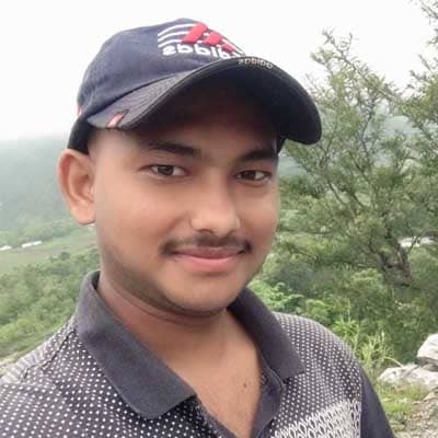 Cab Booking Online Uttarakhand's feedback by An Asian India Man in Cap.